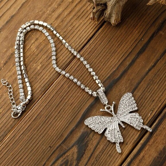 New Butterfly Pendant Necklace Rhinestone Chain Crystal - Picture 3 of 8